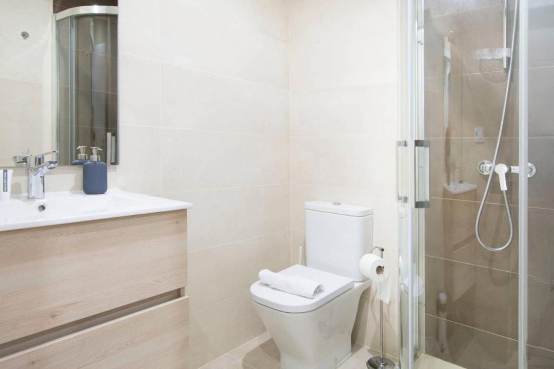 Cruz Apartment Madrid Bagian luar foto